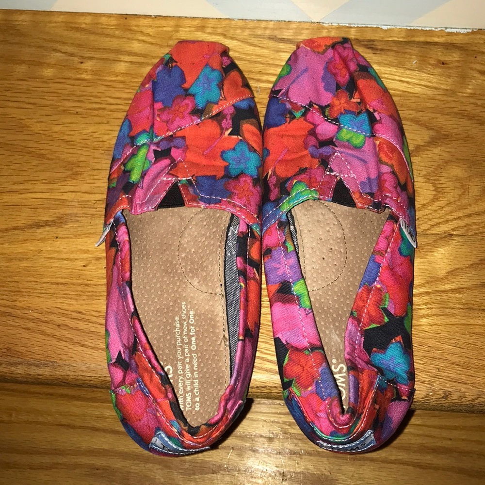 Tom shoes, tropical flower print